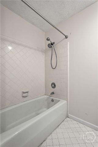 8511 Kent Drive, Savannah, GA 31406