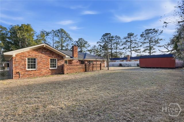 8511 Kent Drive, Savannah, GA 31406