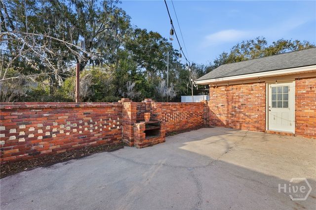 8511 Kent Drive, Savannah, GA 31406