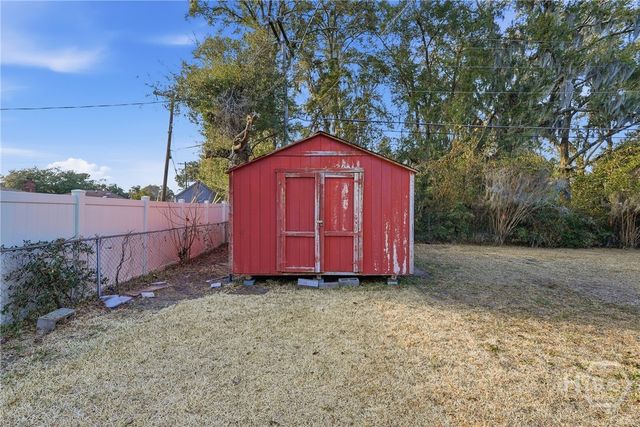 8511 Kent Drive, Savannah, GA 31406