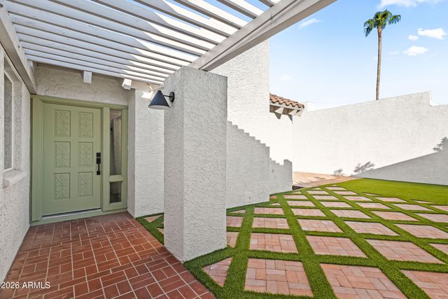 2617 S RIVER Drive, Tempe, AZ 85282