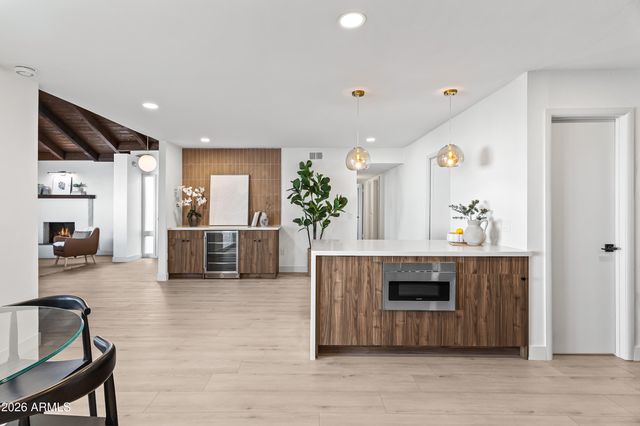 2617 S RIVER Drive, Tempe, AZ 85282