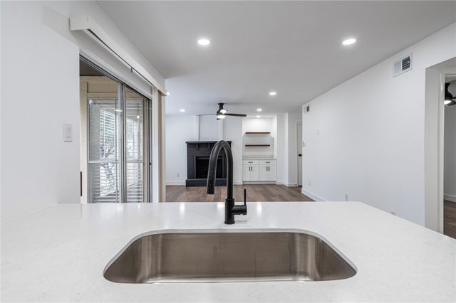 1500 Bay Area Boulevard 331, Houston, TX 77058