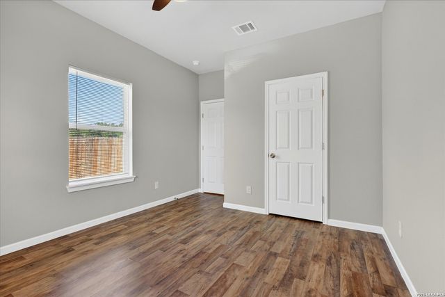3723 Commercial Ave, San Antonio, TX 78221