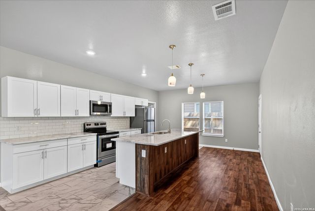 3723 Commercial Ave, San Antonio, TX 78221