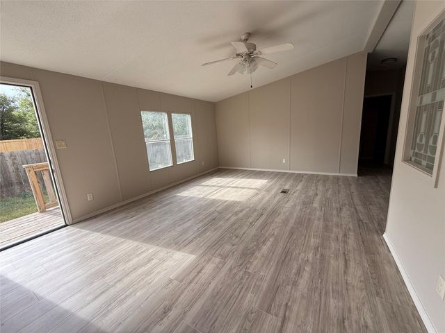 20701 Liveoak LN, Manor, TX 78653