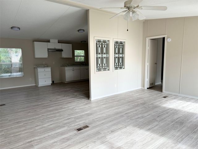 20701 Liveoak LN, Manor, TX 78653