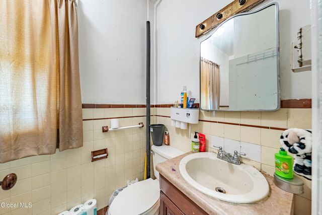 204 206 2nd Avenue, Troy, NY 12180