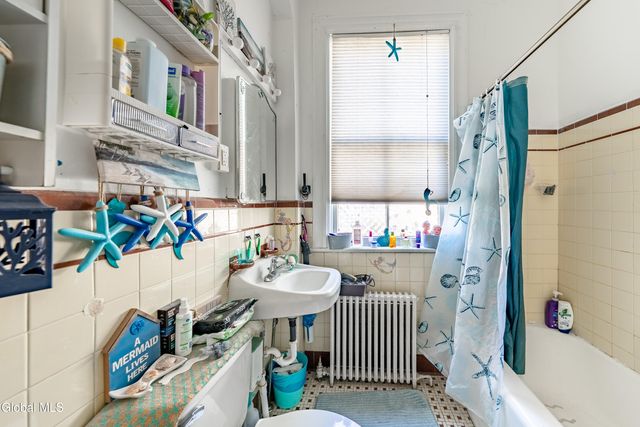 204 206 2nd Avenue, Troy, NY 12180