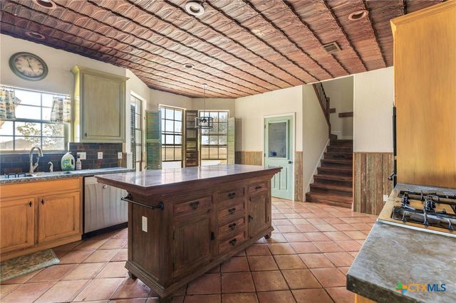 4680 Dreibrodt Road, San Marcos, TX 78666