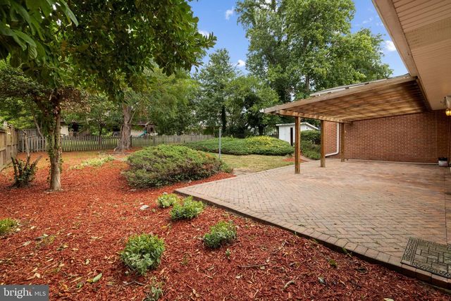 2200 ROSECROFT BLVD, Fort Washington, MD 20744