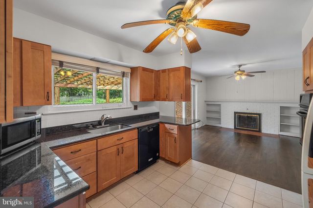 2200 ROSECROFT BLVD, Fort Washington, MD 20744