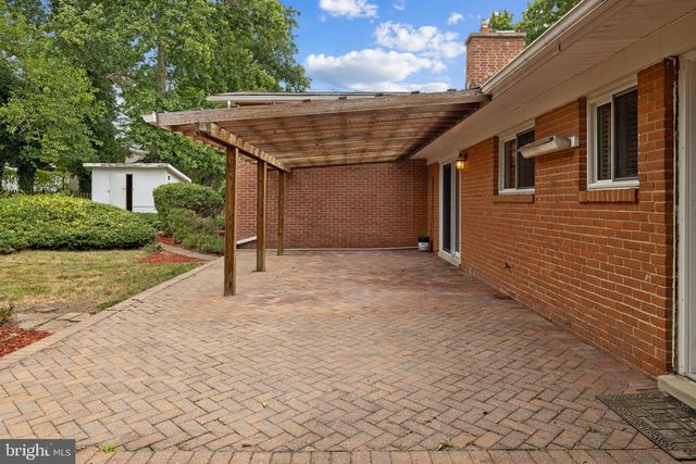 2200 ROSECROFT BLVD, Fort Washington, MD 20744