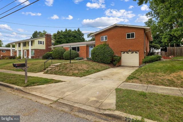 2200 ROSECROFT BLVD, Fort Washington, MD 20744