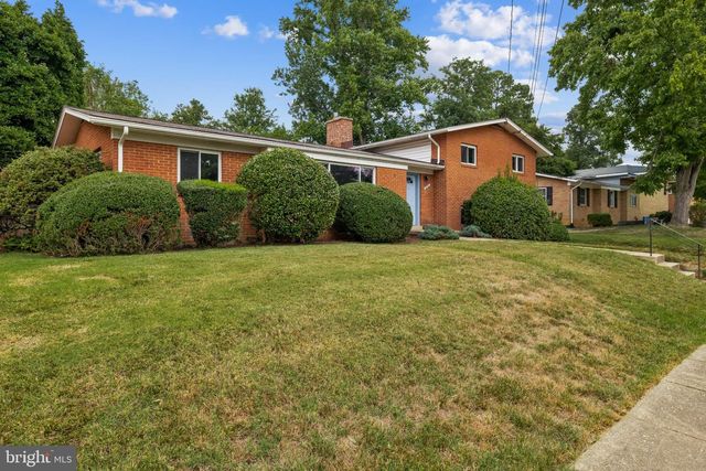 2200 ROSECROFT BLVD, Fort Washington, MD 20744