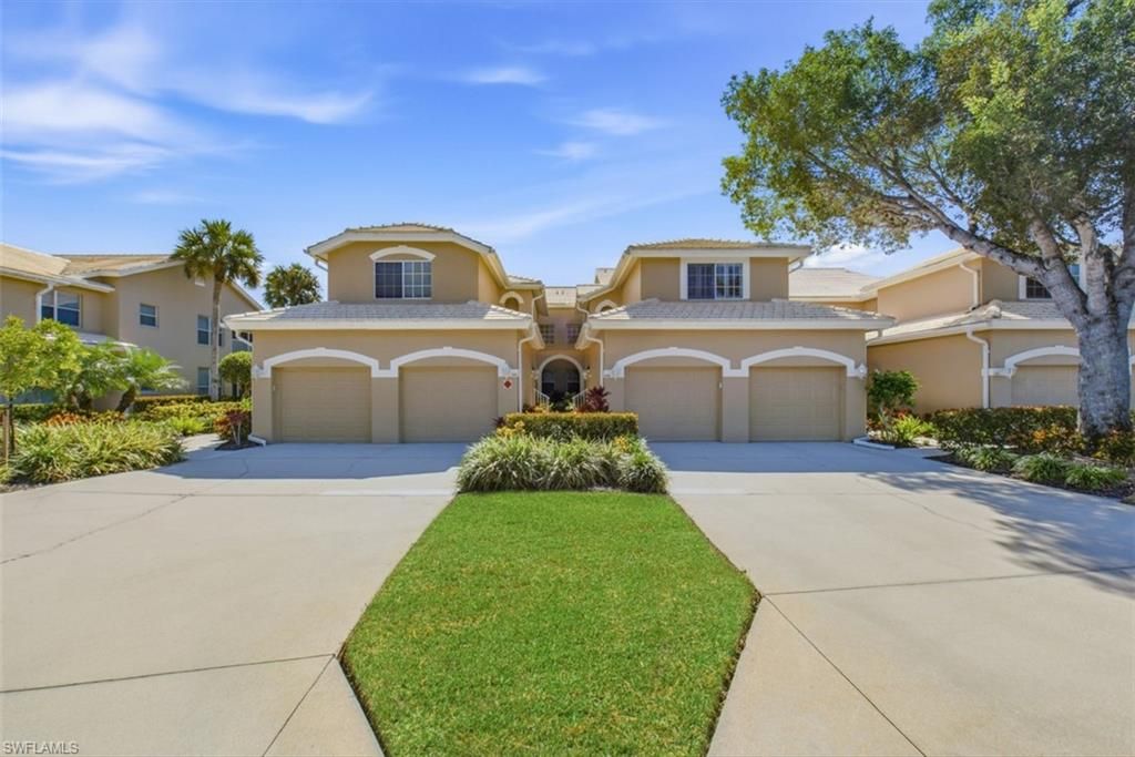 24833 Lakemont Cove LN 202, BONITA SPRINGS, FL 34134 — photo 2