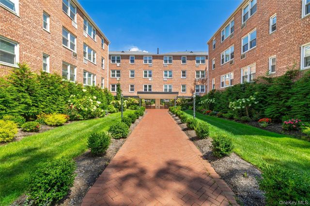 280 Atlantic Avenue 116, East Rockaway, NY 11518