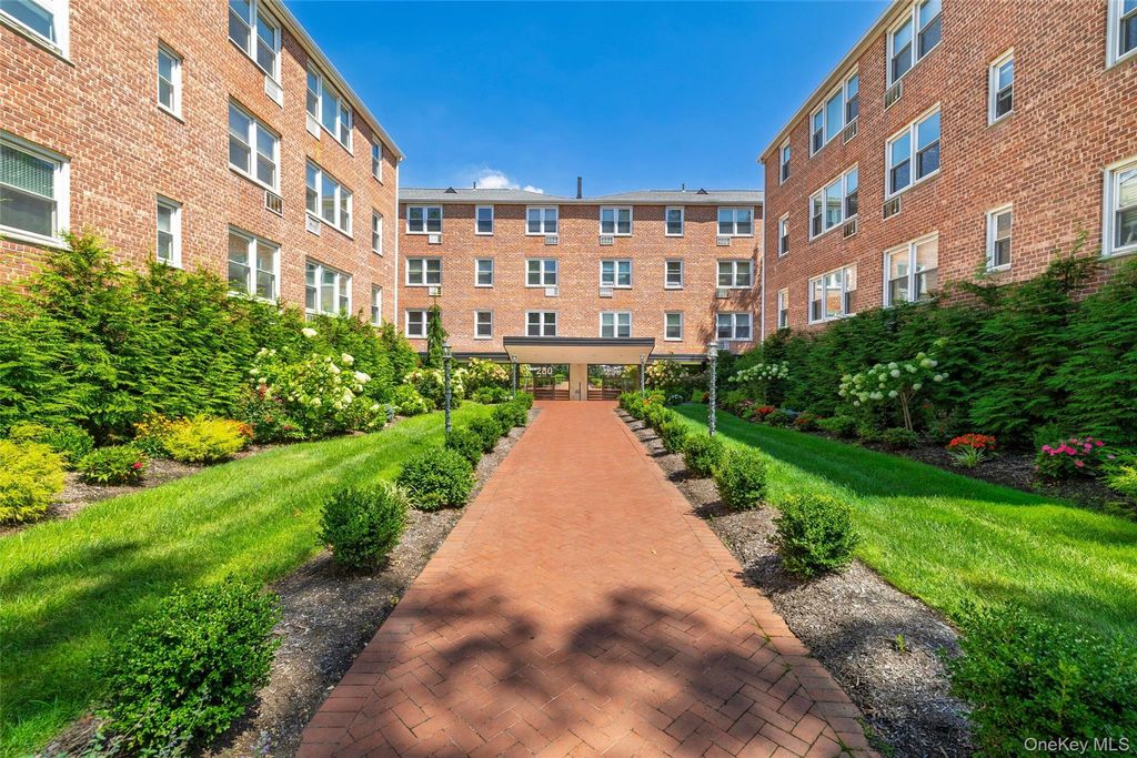 280 Atlantic Avenue 116, East Rockaway, NY 11518 — photo 2