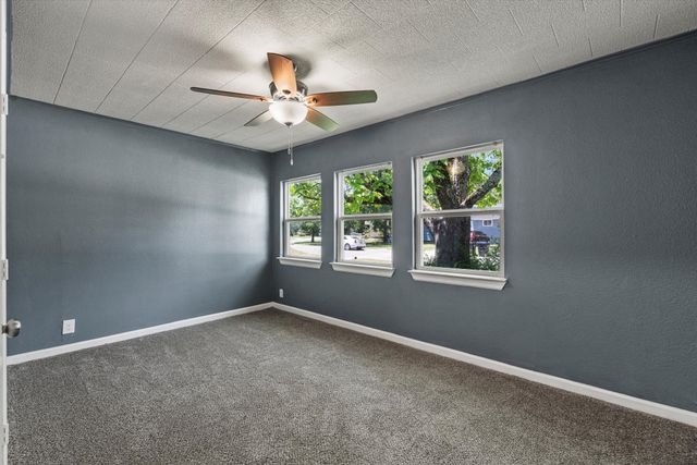 566 Loraine Circle, Greenville, TX 75401