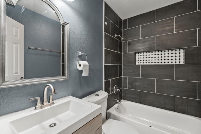 566 Loraine Circle, Greenville, TX 75401