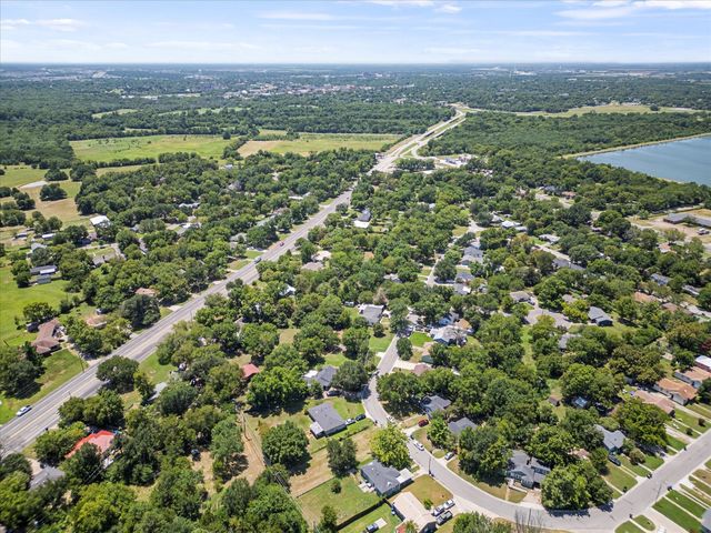 566 Loraine Circle, Greenville, TX 75401