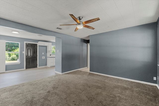 566 Loraine Circle, Greenville, TX 75401