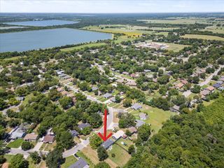 566 Loraine Circle, Greenville, TX 75401