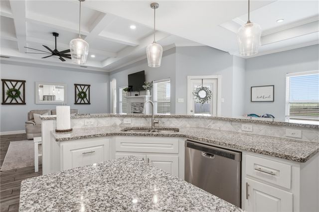 109 Longhorn, Odem, TX 78370