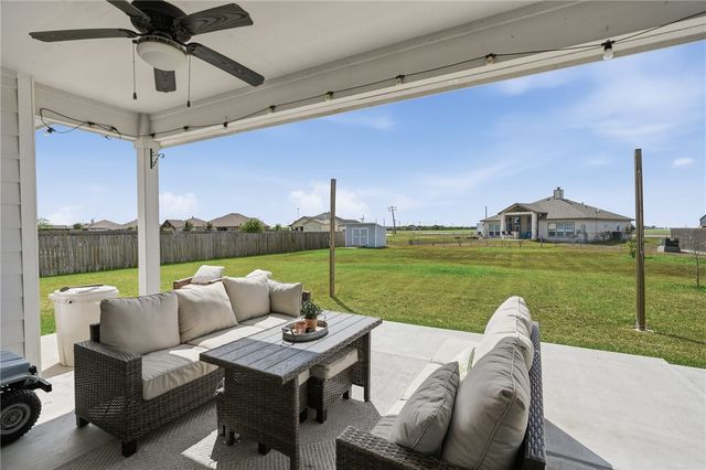 109 Longhorn, Odem, TX 78370