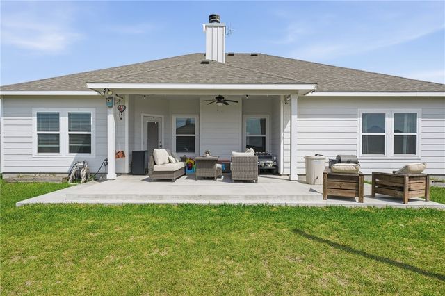 109 Longhorn, Odem, TX 78370