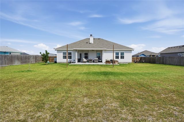 109 Longhorn, Odem, TX 78370