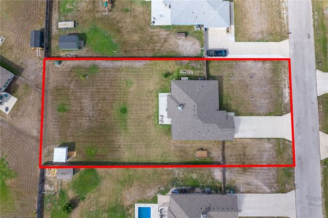 109 Longhorn, Odem, TX 78370