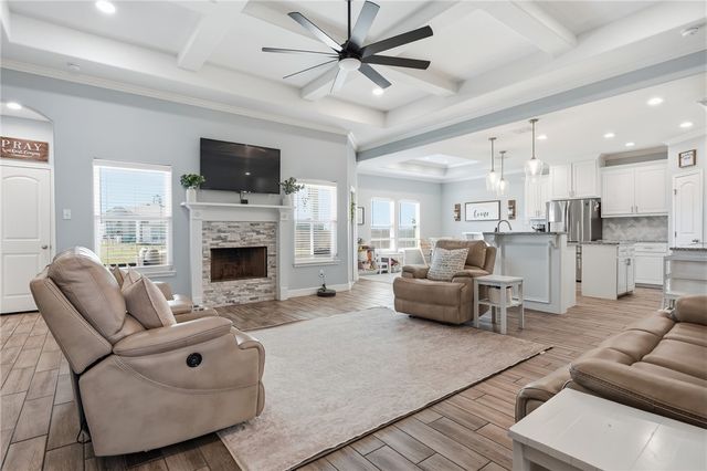 109 Longhorn, Odem, TX 78370
