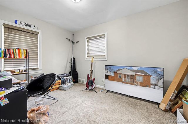 18890 Birmingham Street, Roseville, MI 48066