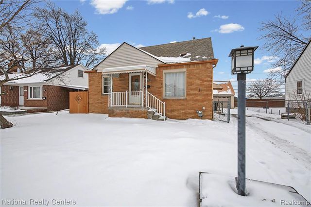 18890 Birmingham Street, Roseville, MI 48066