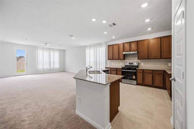 18206 Spruce Cottage Dr, Tomball, TX 77377