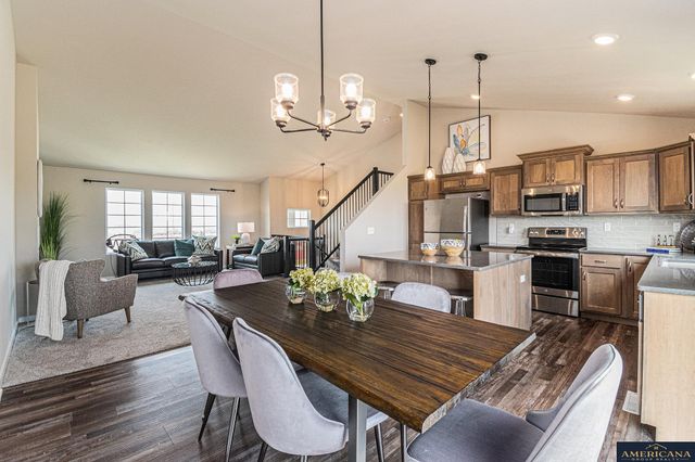 5401 N 182 Street, Elkhorn, NE 68022