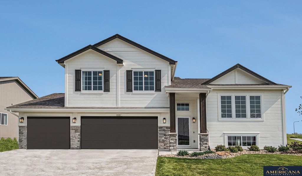 5401 N 182 Street, Elkhorn, NE 68022