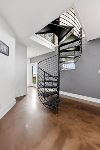 1011 Sunnyview Lane, Frankfort, KY 40601