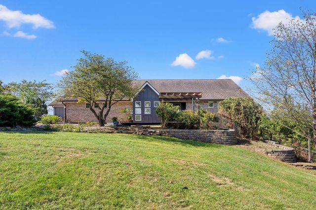 1011 Sunnyview Lane, Frankfort, KY 40601