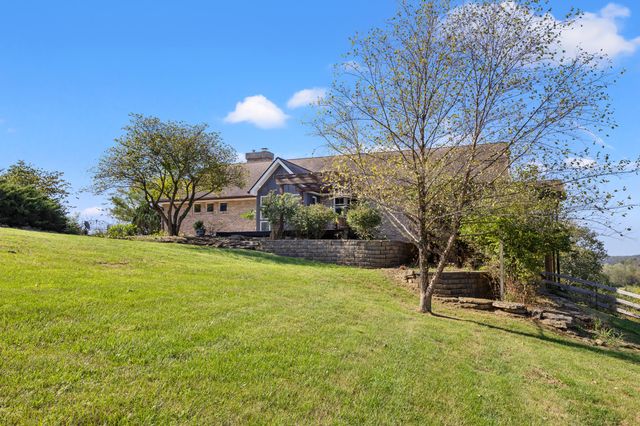 1011 Sunnyview Lane, Frankfort, KY 40601