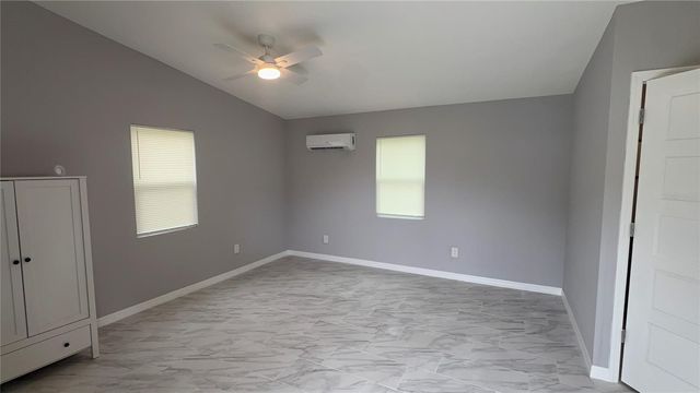 8623 N WILLOW AVENUE B, Tampa, FL 33604