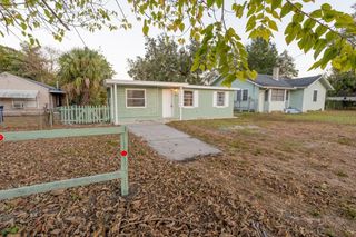 8623 N WILLOW AVENUE B, Tampa, FL 33604