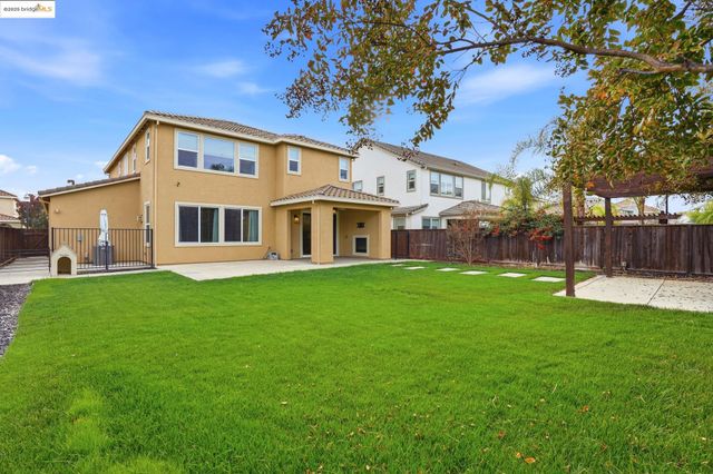 8047 Westport Cir, Discovery Bay, CA 94505