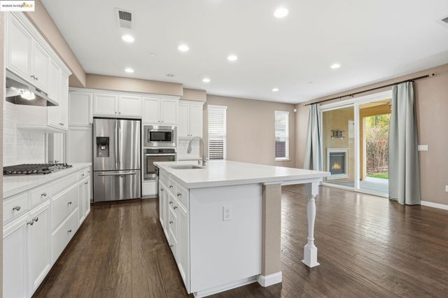 8047 Westport Cir, Discovery Bay, CA 94505