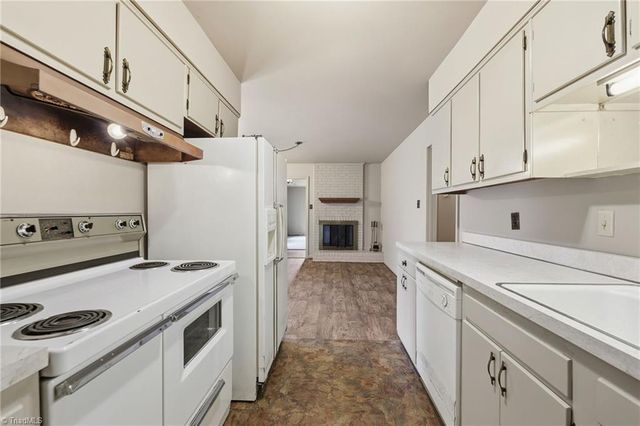 2101 W Vandalia Road, Greensboro, NC 27407