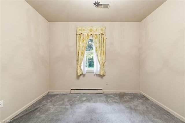 2101 W Vandalia Road, Greensboro, NC 27407