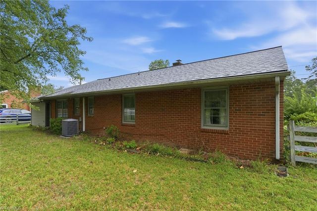 2101 W Vandalia Road, Greensboro, NC 27407