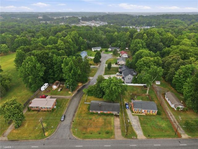 2101 W Vandalia Road, Greensboro, NC 27407