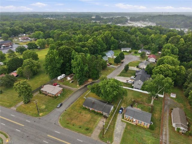 2101 W Vandalia Road, Greensboro, NC 27407